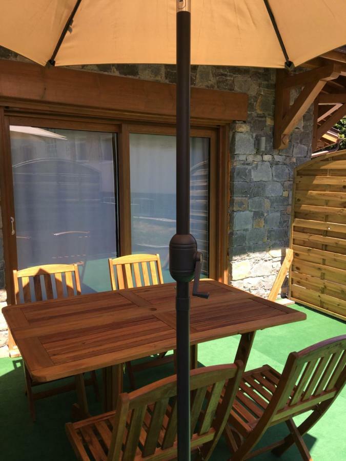 Appartement Bozel Eksteriør bilde